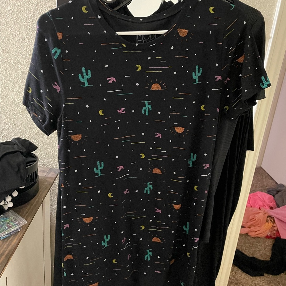 black shirt